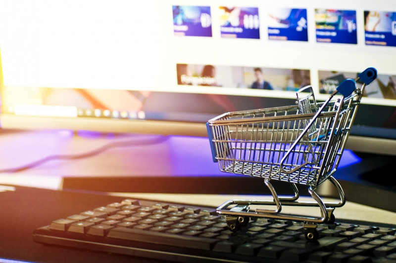 Jak wyglądała dynamika sprzedaży detalicznej we wrześniu 2024? Wzrosty w e-commerce