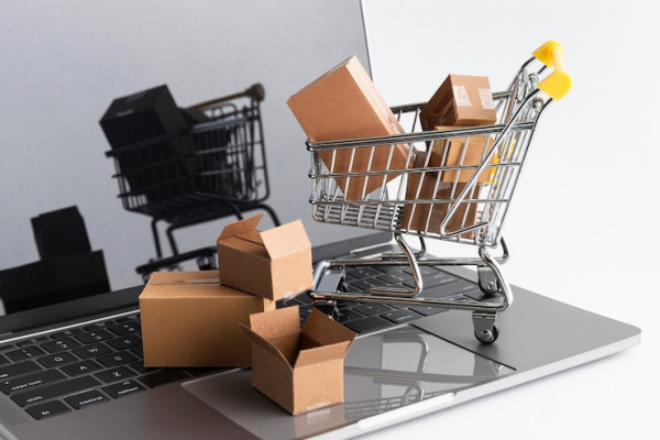 Sprzedaż detaliczna w maju 2025. Wzrosty w e-commerce