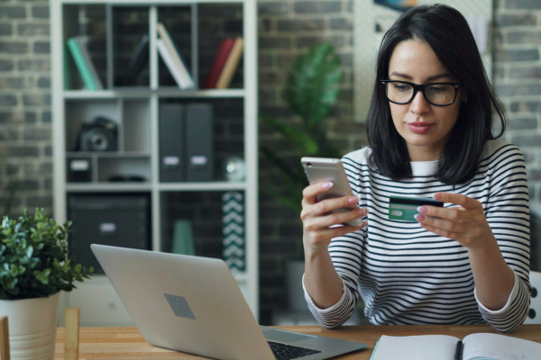 E-commerce wyhamowuje! Sprawdź najnowsze dane