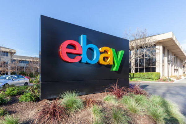 Od aukcji do globalnego marketplace’u – 30 lat historii eBay
